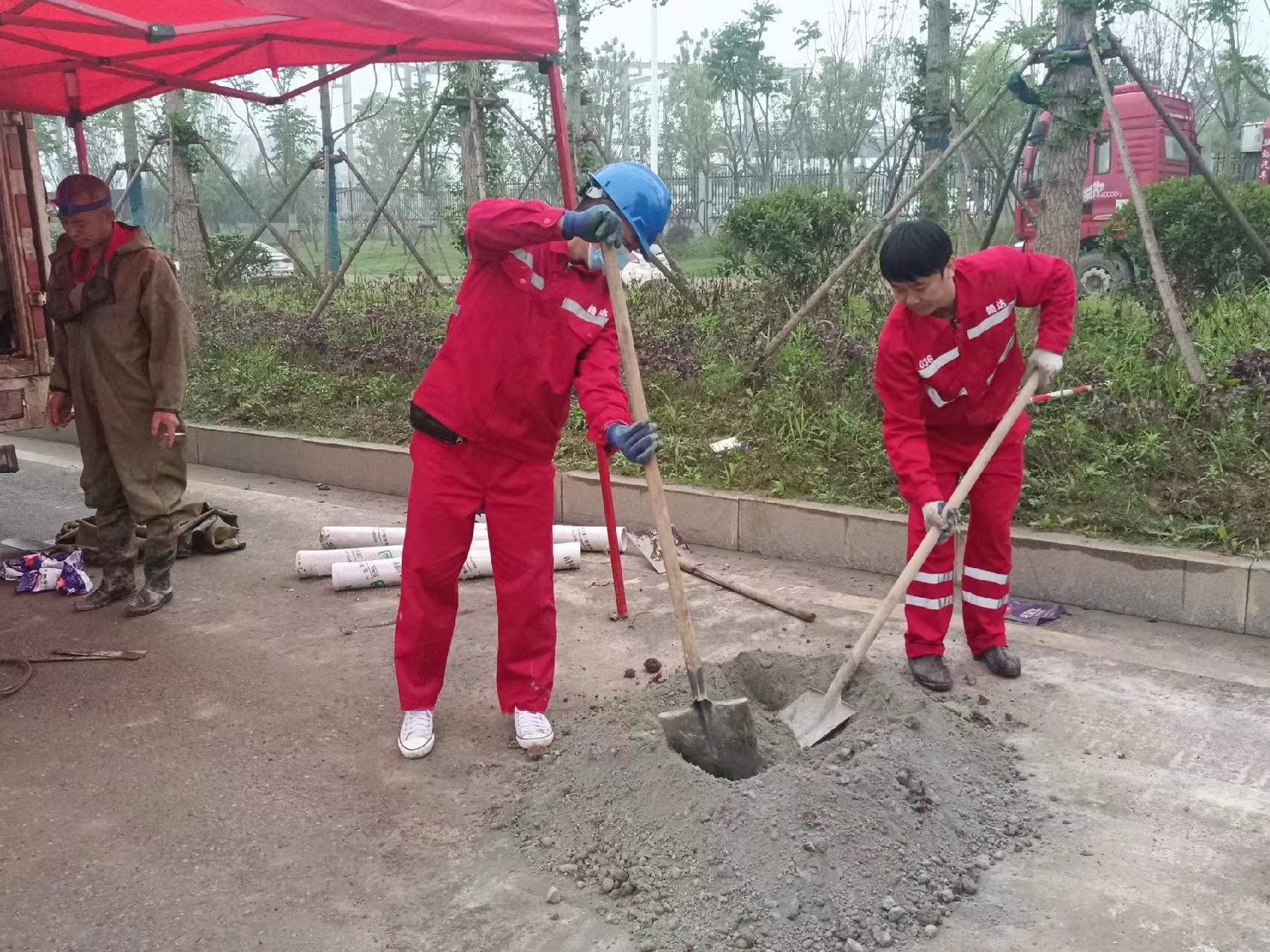 新源管道疏通哪家好】及时进行市政管道清淤